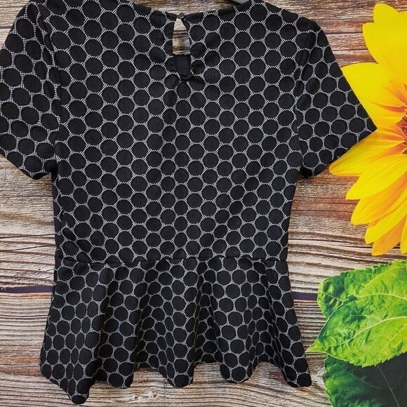 Elle short Sleeve Women's Blouse black/white small Pre-owned - Picture 2 of 7